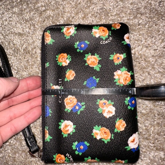 Floral Coach Zip Wristlet - Picture 5 of 6
